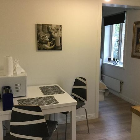 Apartamento Fin Studio-Laegenhet Mitt I Stan #5 Hudiksvall Exterior foto