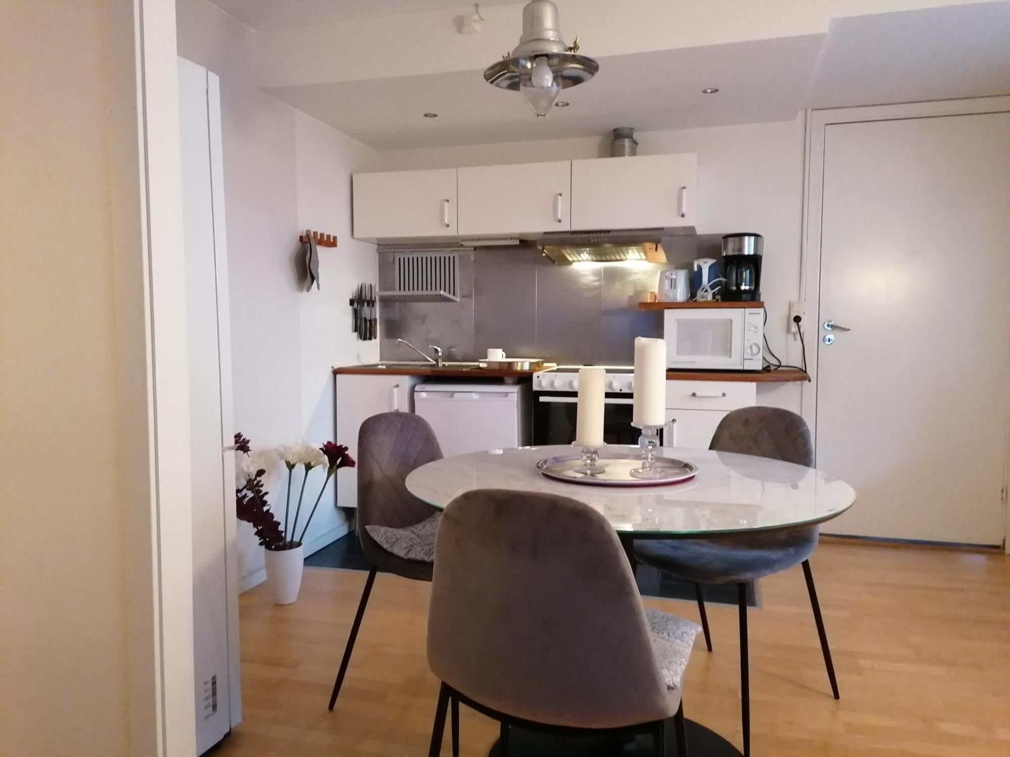 Apartamento Fin Studio-Laegenhet Mitt I Stan #5 Hudiksvall Exterior foto